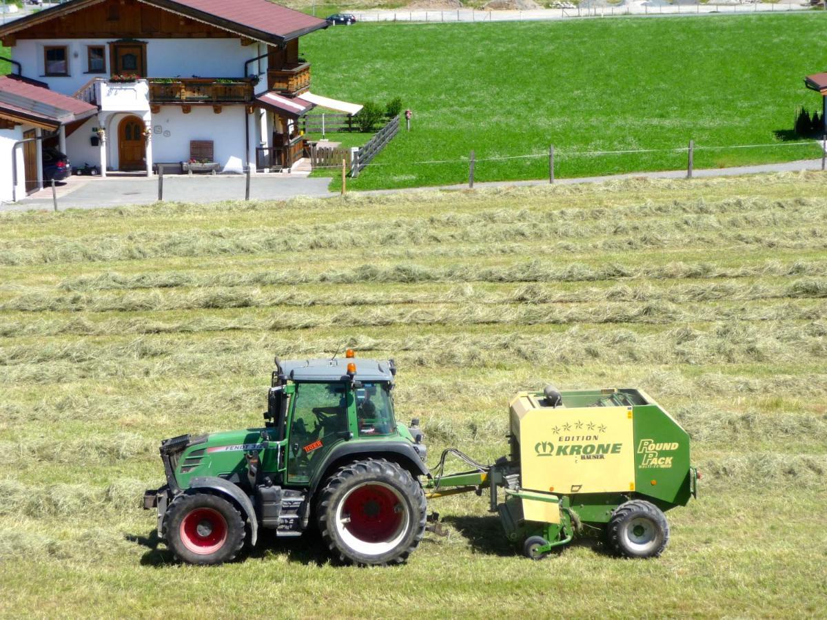 Ferienwohnung Huberhof Oberndorf in Tirol Kültér fotó